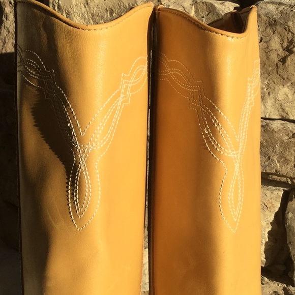 ⭐️Like New - Western Blonde Leather Boots - Picture 6 of 12